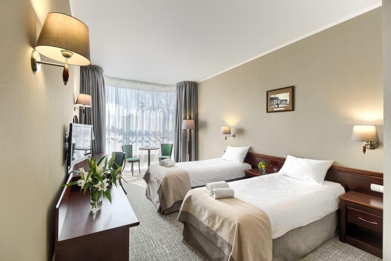 Hotel Olympic فرونكي المظهر الخارجي الصورة